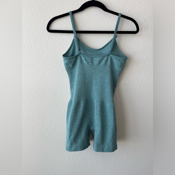 Amazon Romper - Picture 2 of 4